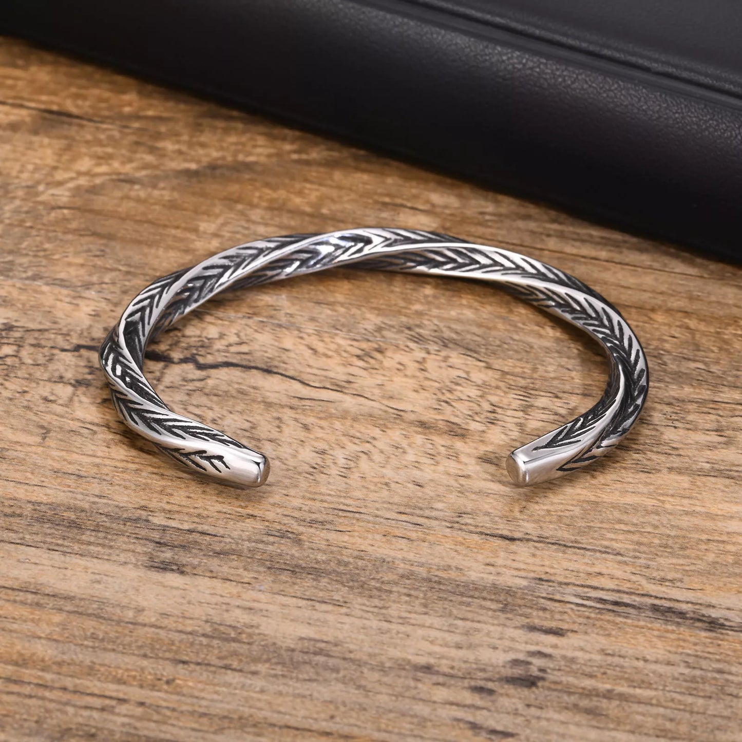 Titanium Twisted Mens Bracelet